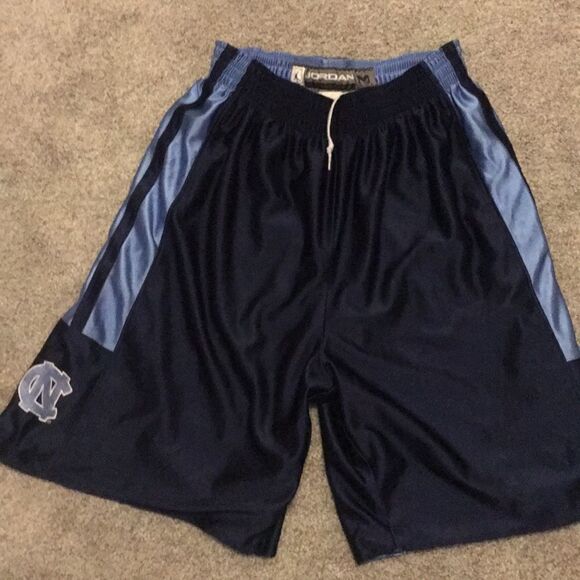 BLUE JORDAN UNC North Carolina Tar Heels REVERSIBLE basketball 🏀 shorts Lined - Picture 1 of 7